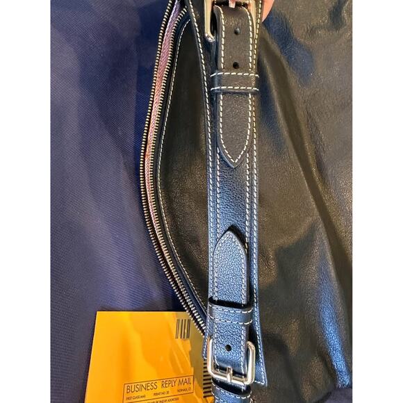 New in bag: Dooney & Bourke Calf Leather Large Pocket Sac in Black - Picture 5 of 10